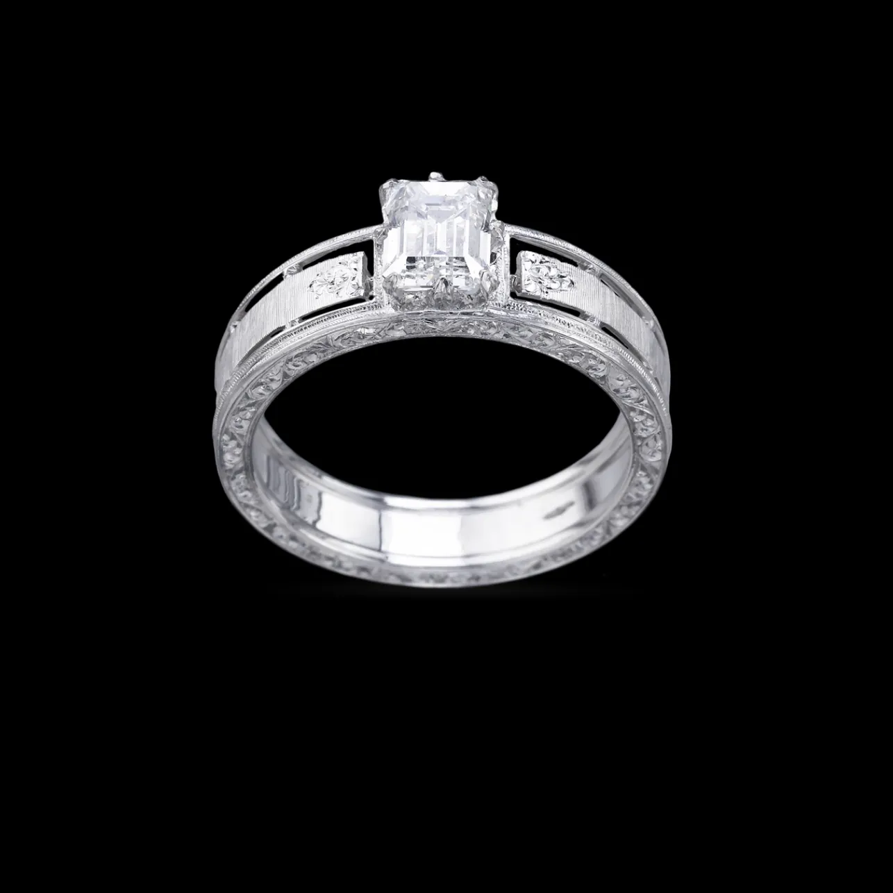 Buccellati BEATRICE WHITE GOLD RING WITH DIAMOND STONE
