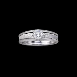 Buccellati BEATRICE WHITE GOLD RING WITH ROUND DIAMOND STONE