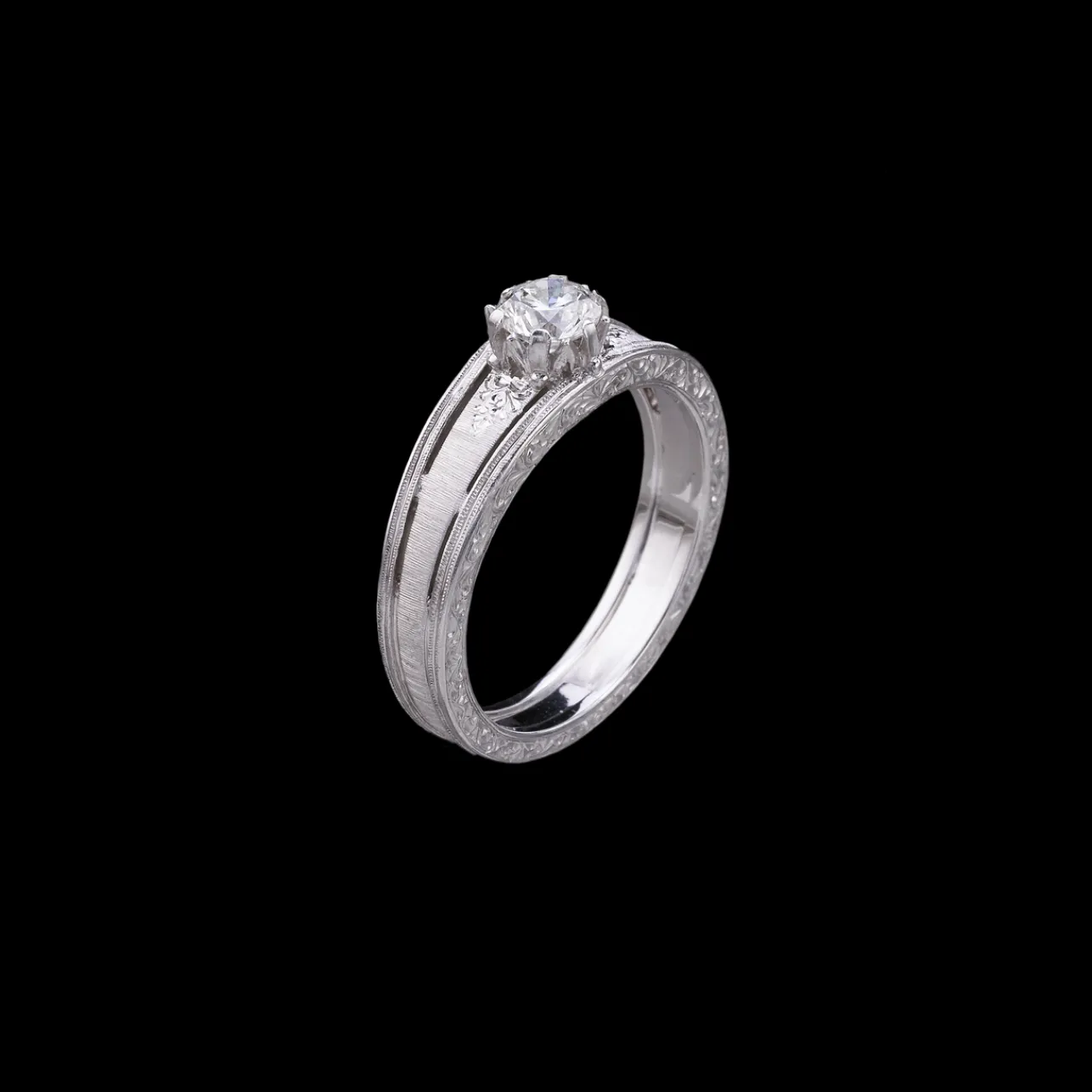 Buccellati BEATRICE WHITE GOLD RING WITH ROUND DIAMOND STONE
