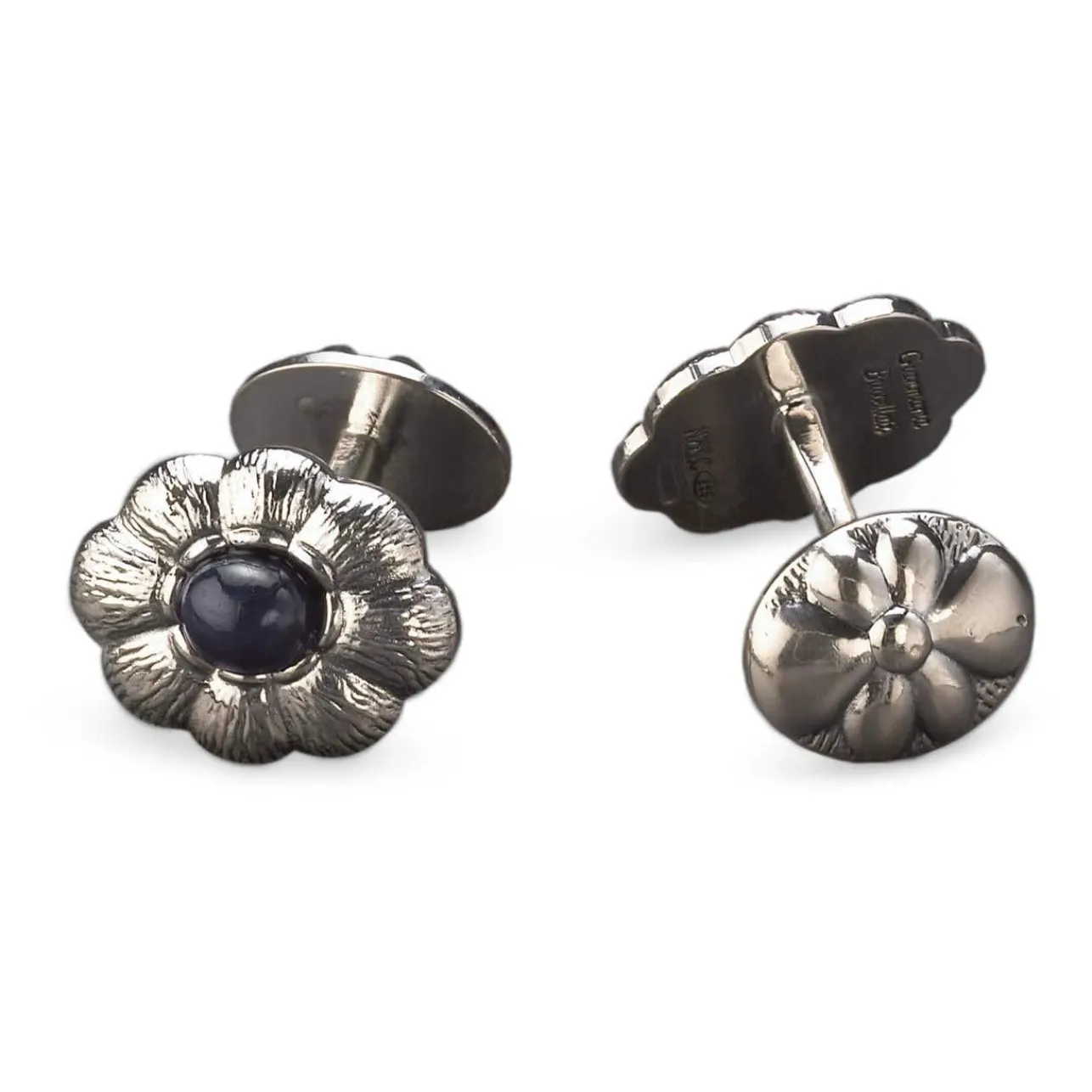 Buccellati CABOCHON SILVER CUFFLINKS WITH BLUE SAPPHIRES