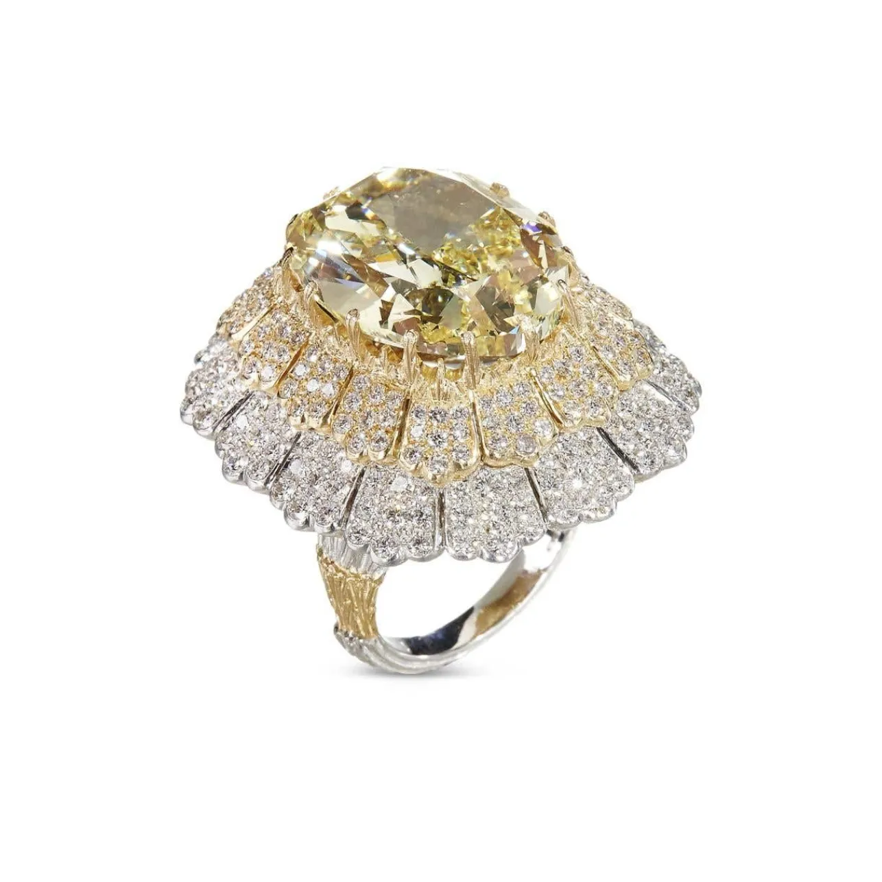 Buccellati COCKTAIL YELLOW WHITE AND PINK GOLD RING WITH FANCY DIAMONDS