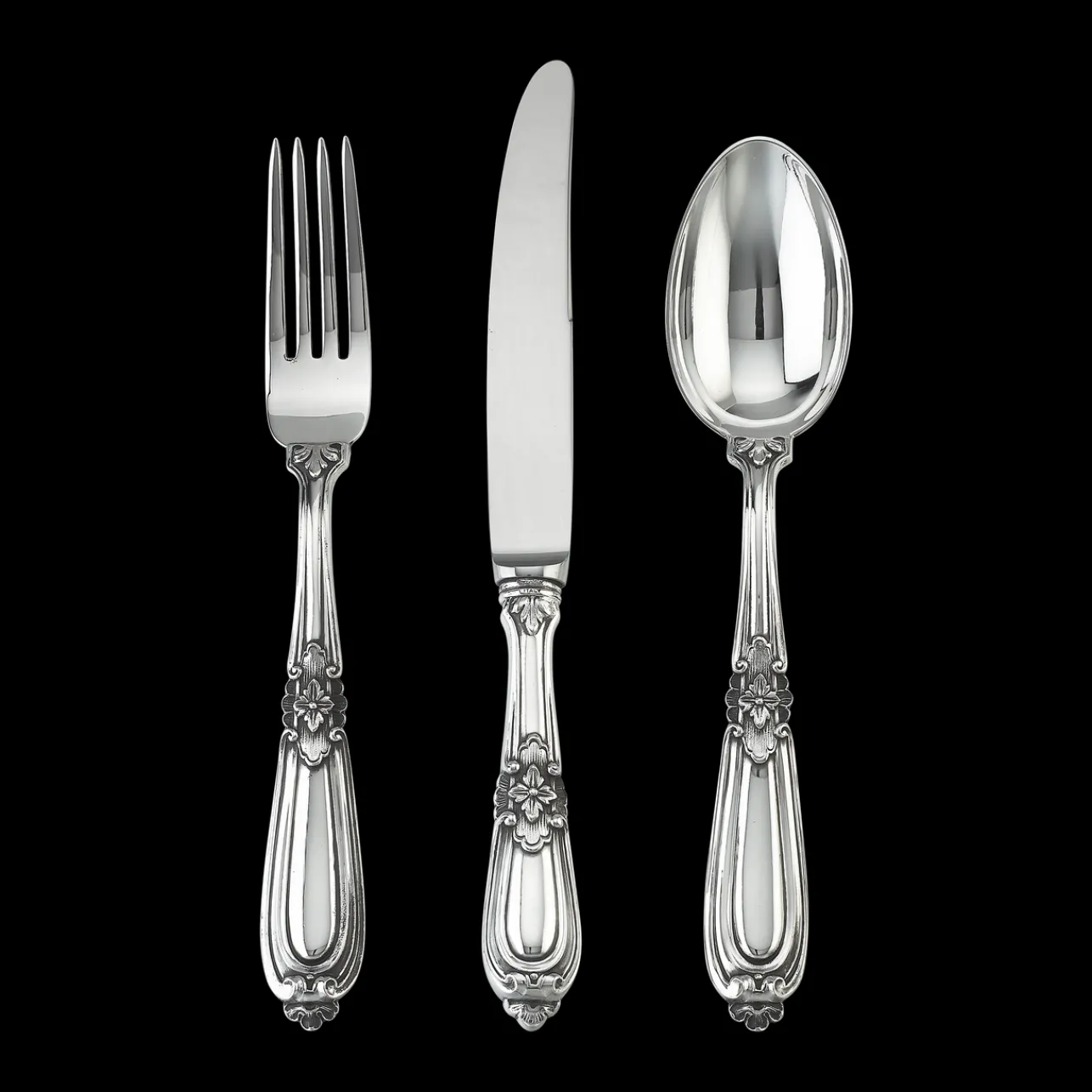 Buccellati ESTEVAL 5-PIECE USA FLATWARE SET