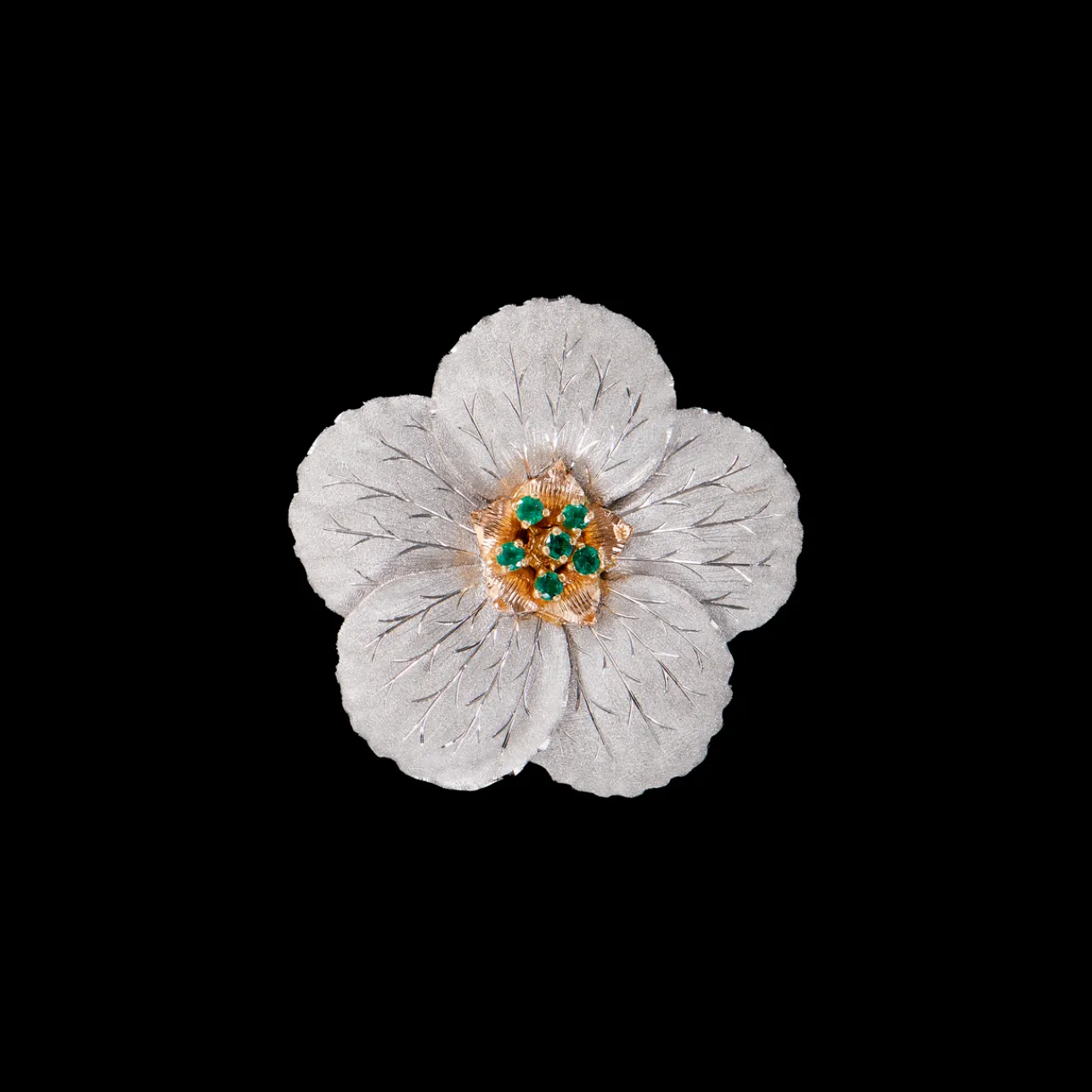 Buccellati FIORI BROOCH IN WHITE,PINK AND YELLOW GOLD WITH EMERALDS
