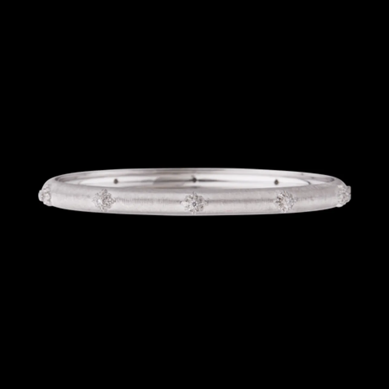Buccellati MACRI WHITE GOLD BOMBÉ BRACELET WITH DIAMONDS