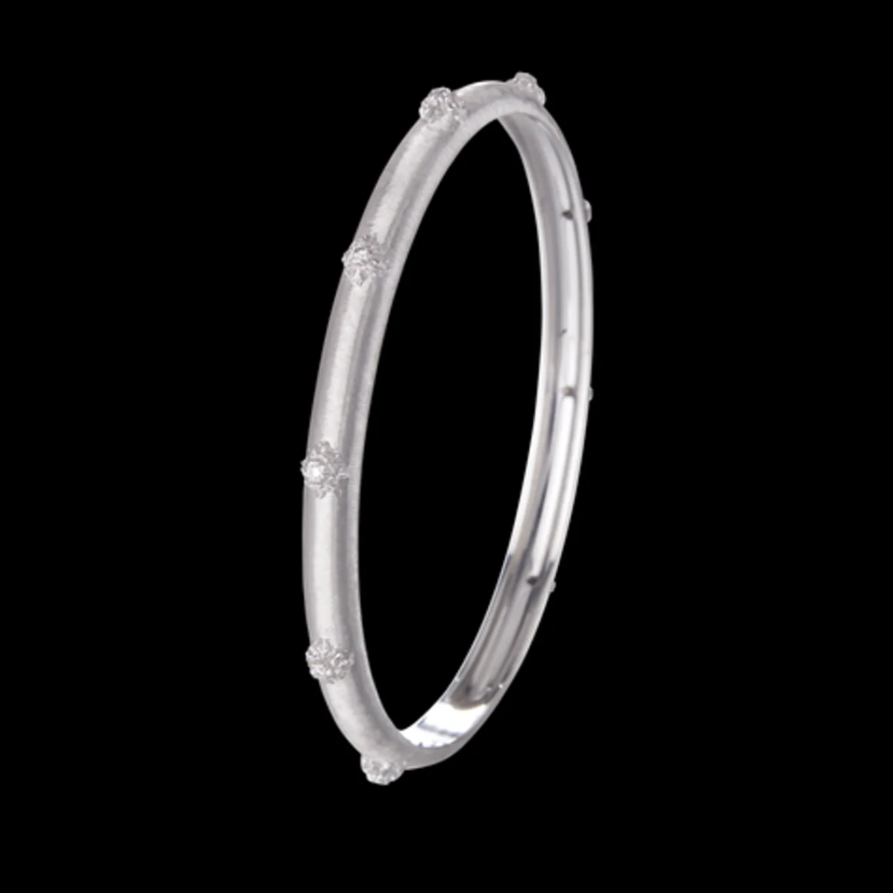 Buccellati MACRI WHITE GOLD BOMBÉ BRACELET WITH DIAMONDS