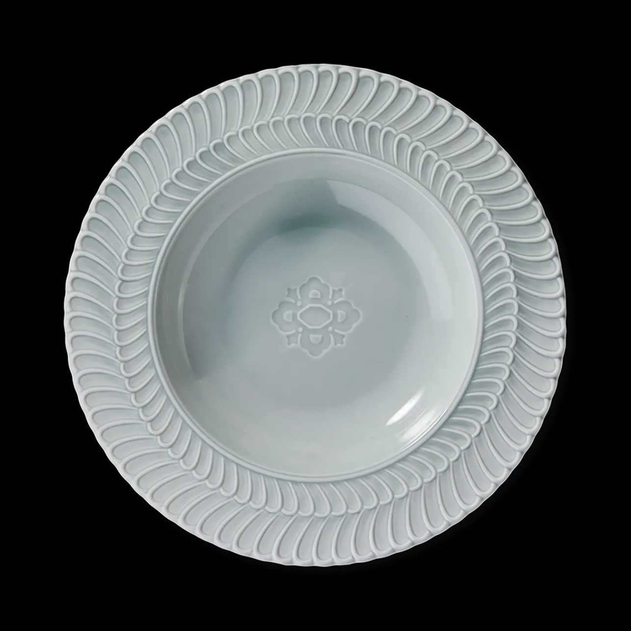 Buccellati ROUCHE TANG GREEN PORCELAIN SOUP PLATE