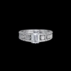 Buccellati TITANIA WHITE GOLD RING WITH FANCY CUT DIAMOND STONE