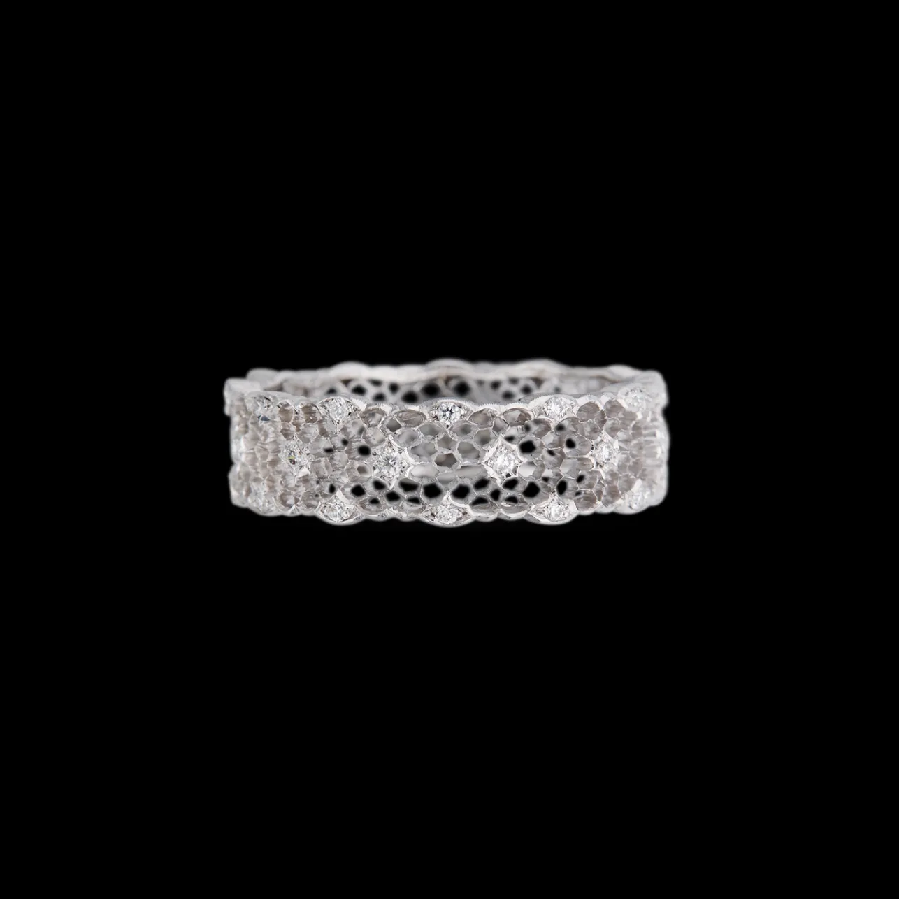 Buccellati TULLE BROCCATO WHITE GOLD AND DIAMONDS ETERNELLE RING