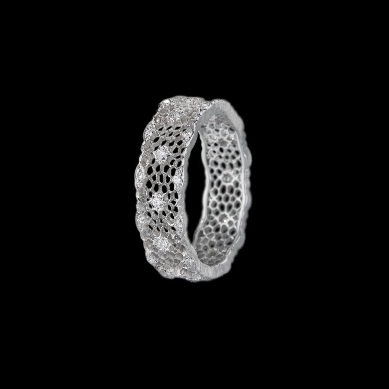 Buccellati TULLE BROCCATO WHITE GOLD AND DIAMONDS ETERNELLE RING
