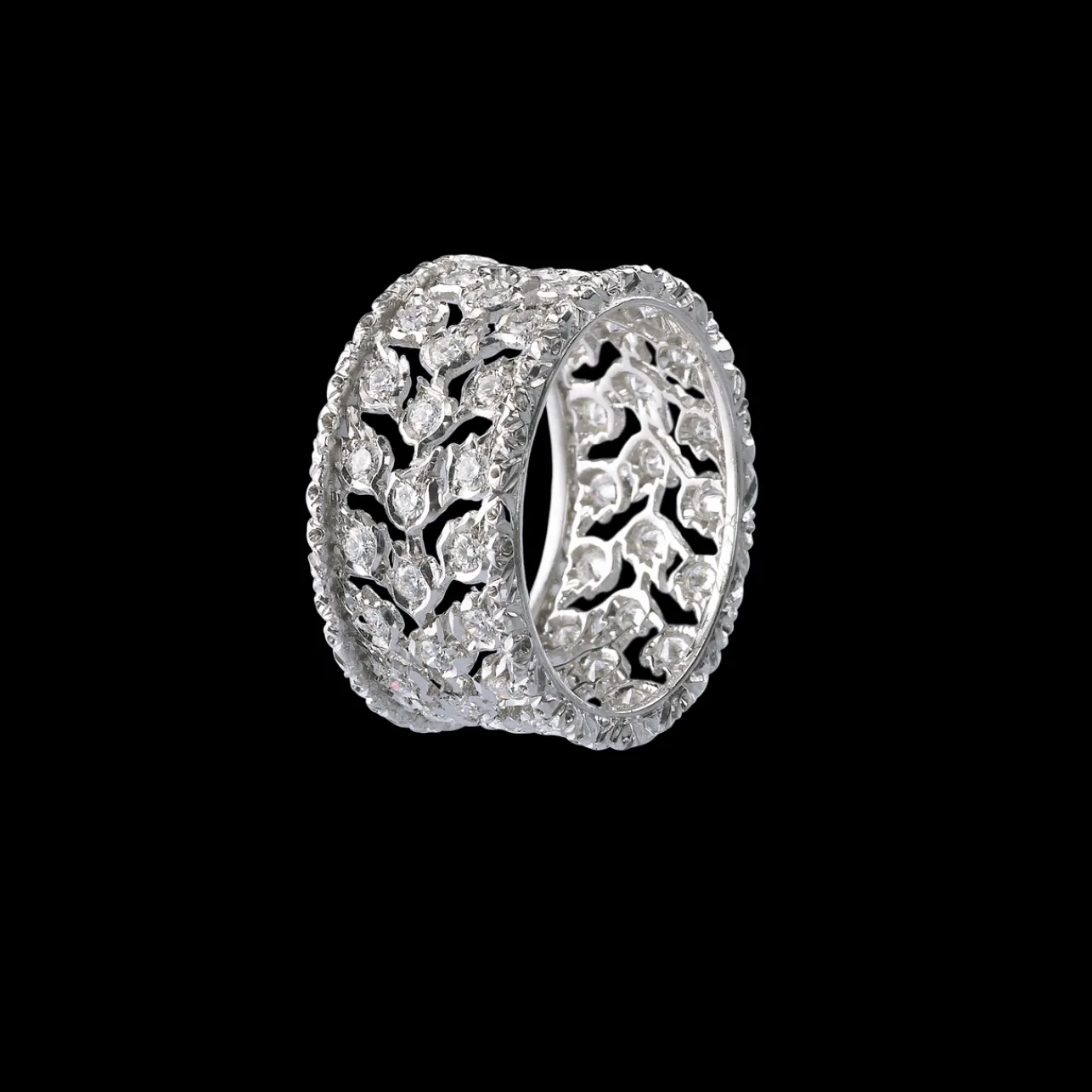 Buccellati WHITE GOLD ETERNELLE BAND WITH DIAMONDS